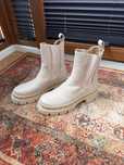 Buty wysokie jasne dł wkł 24 cm
