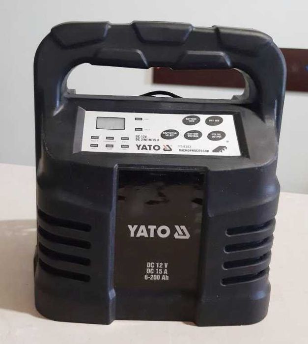 Зарядное устройство YATO YT-8303. 12 V. 15A.