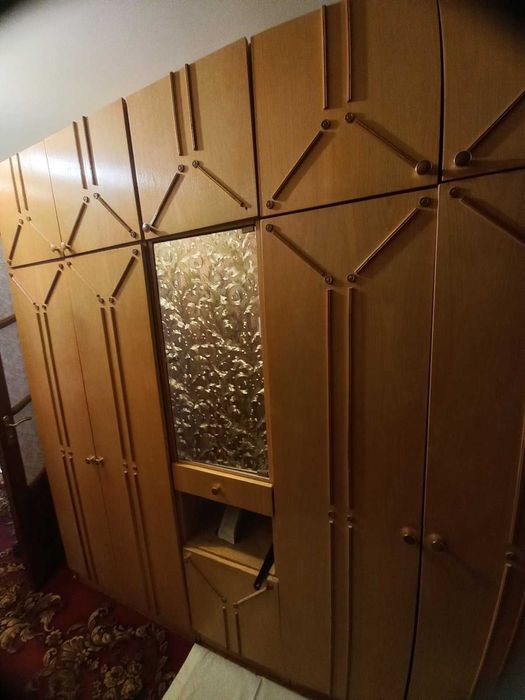 Продам меблі зала, спальня, прихожа б\у