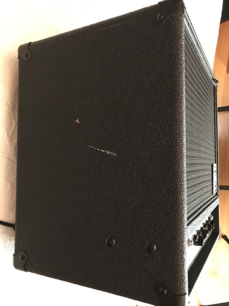 Басовий комбопідсилювач Ampeg BA-108 v2 торг