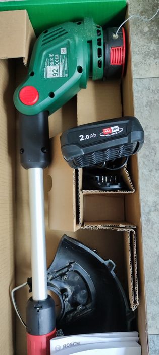 Podkaszarka akumulatorowa Bosch GrassCut 18-26
