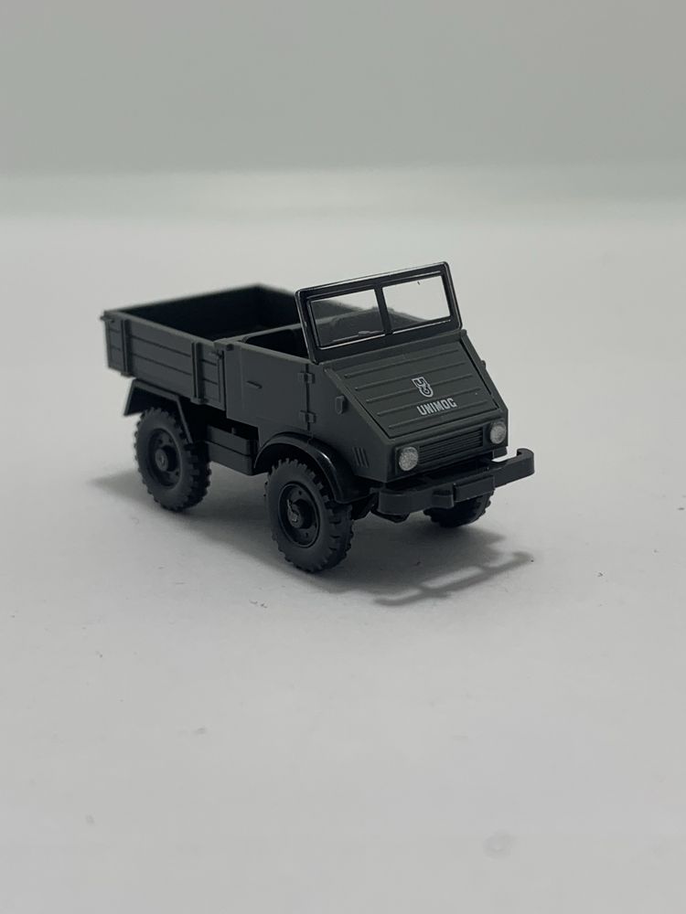 Unimog 411 da Wiking escala 1/87