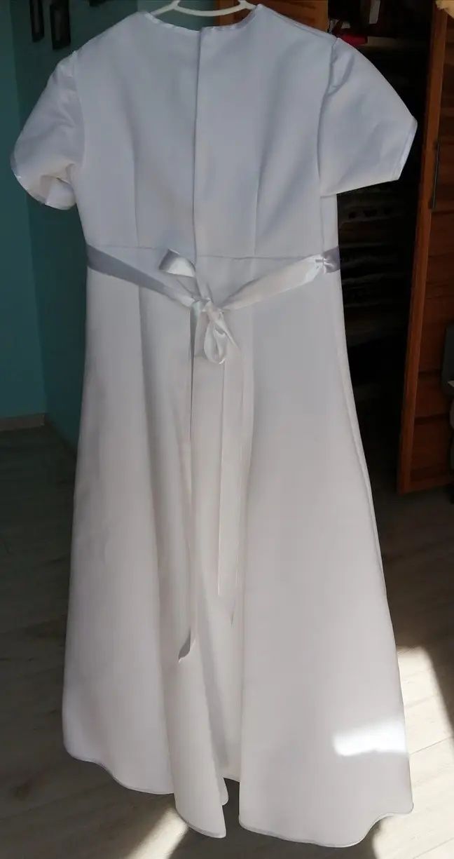 Sukienka komunijna, biała + rękawiczki, torebka i wianek