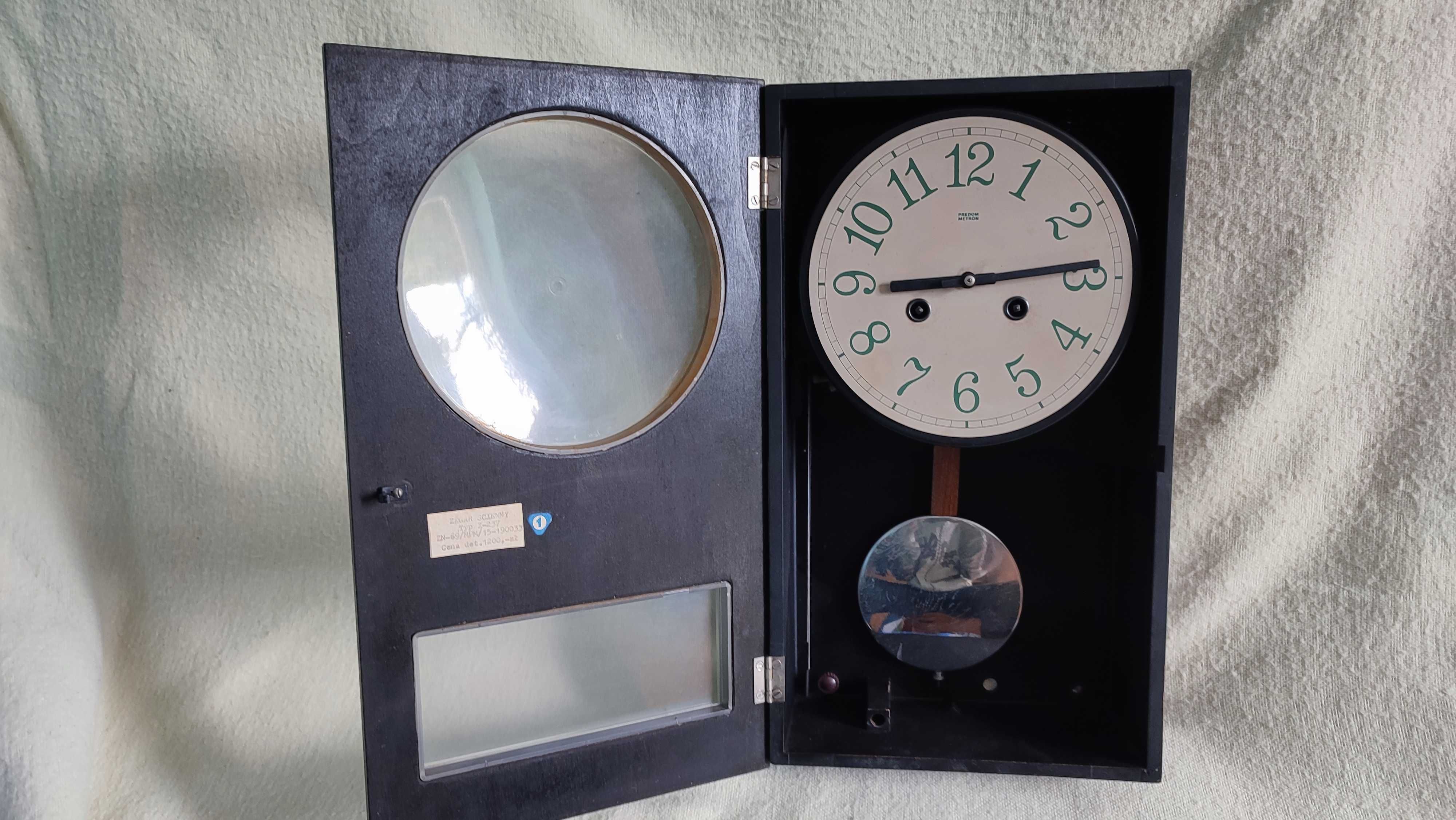Zegar wahadłowy ścienny Metron PRL retro antyk vintage