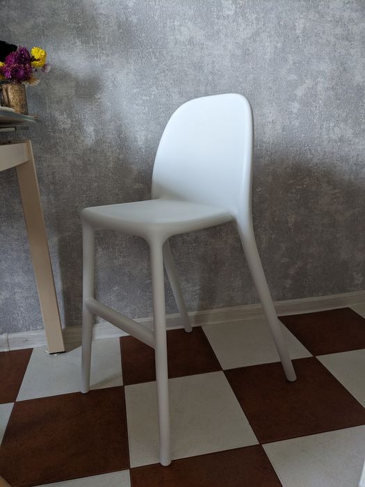 Стілець дитячий IKEA URBAN білий висота від сидіння до полу 53 см.