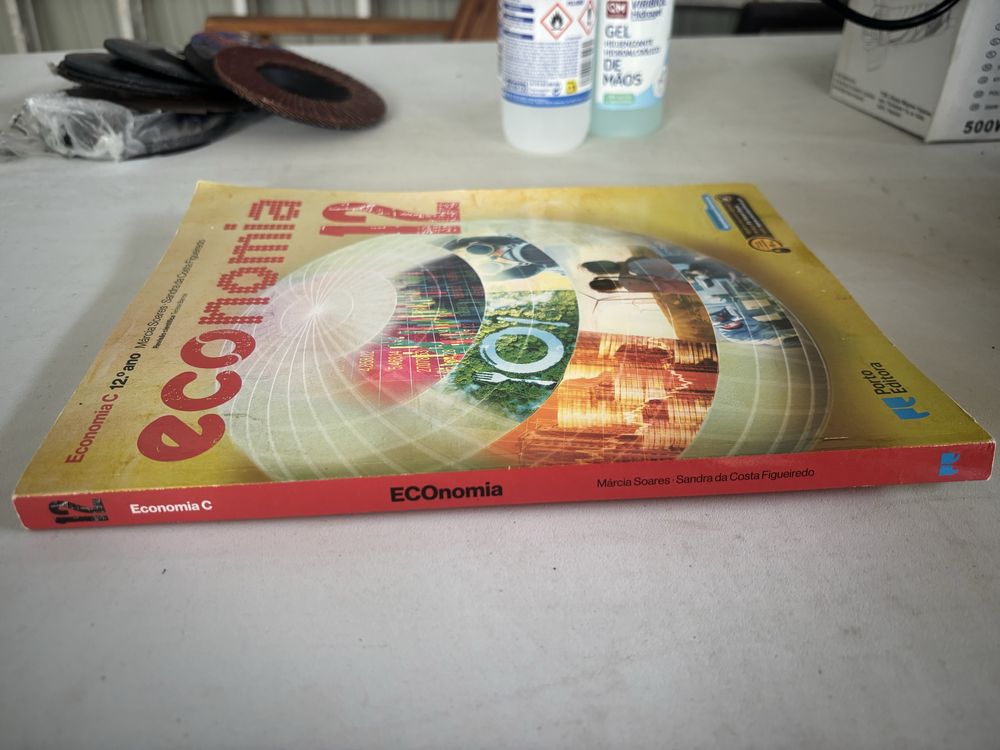 Economia C manual 12 ano Novo