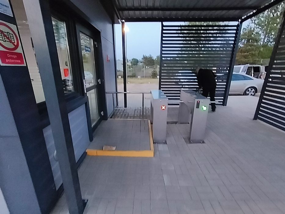 Montaż/serwis napędów do bram