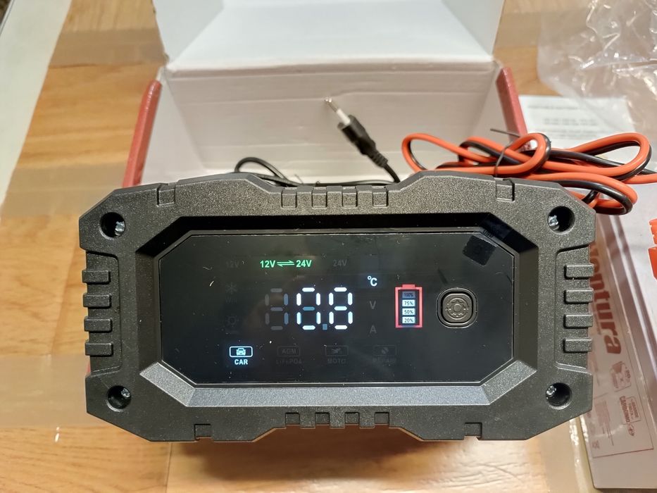Автоматическое зарядное устройство 12/24В 10/20А