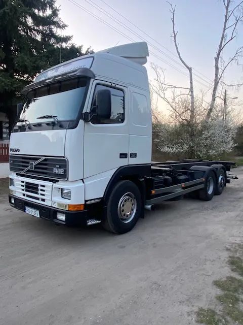 Volvo FH12  Volvo FH12 380km 1996 oś podnoszona