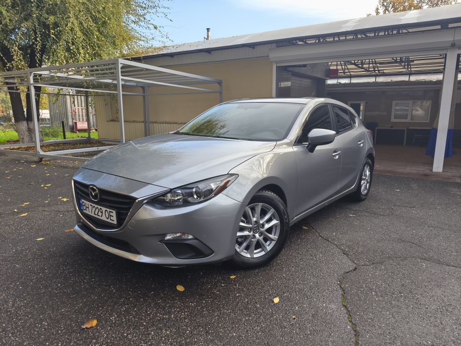Мазда 3  2014 г 2.0 бензин автомат