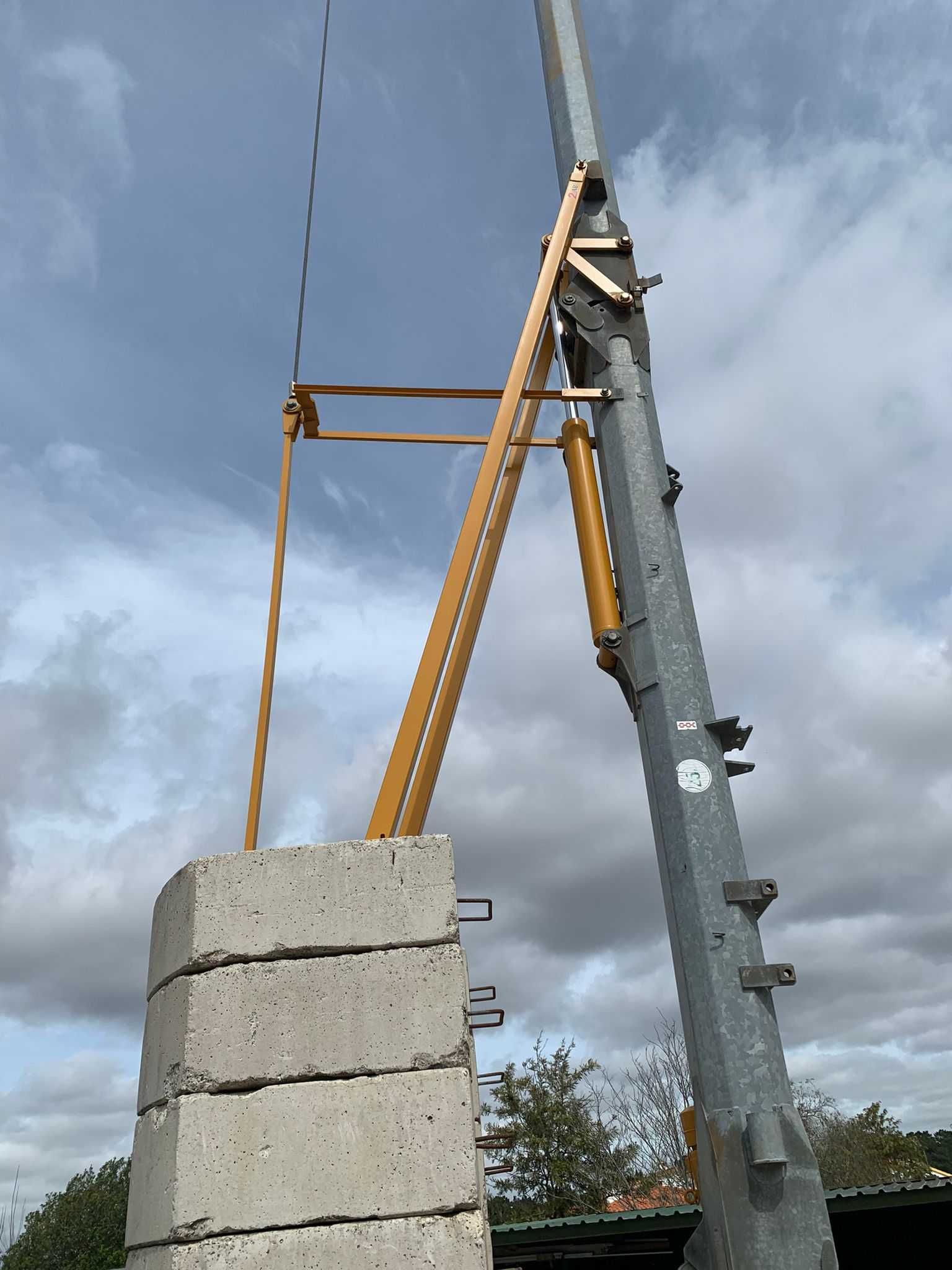Grua Auto montante POTAIN