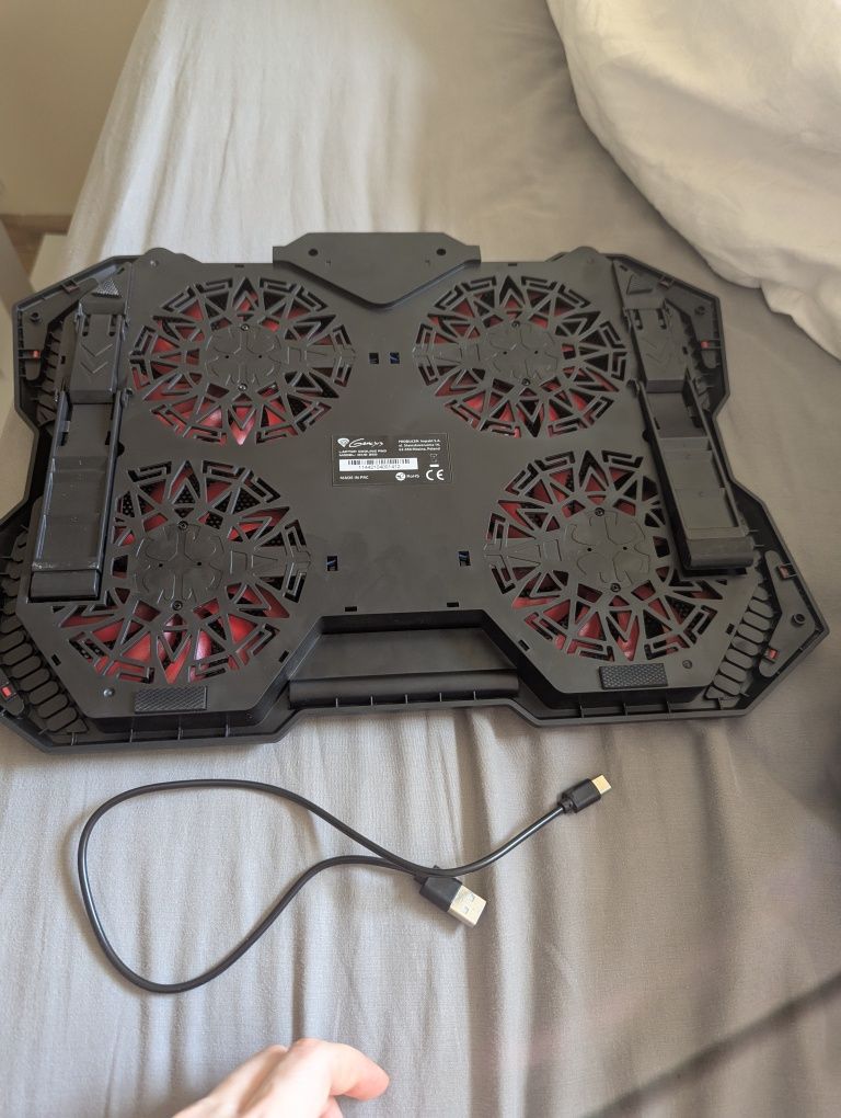 Podstawka genesis pod laptopa