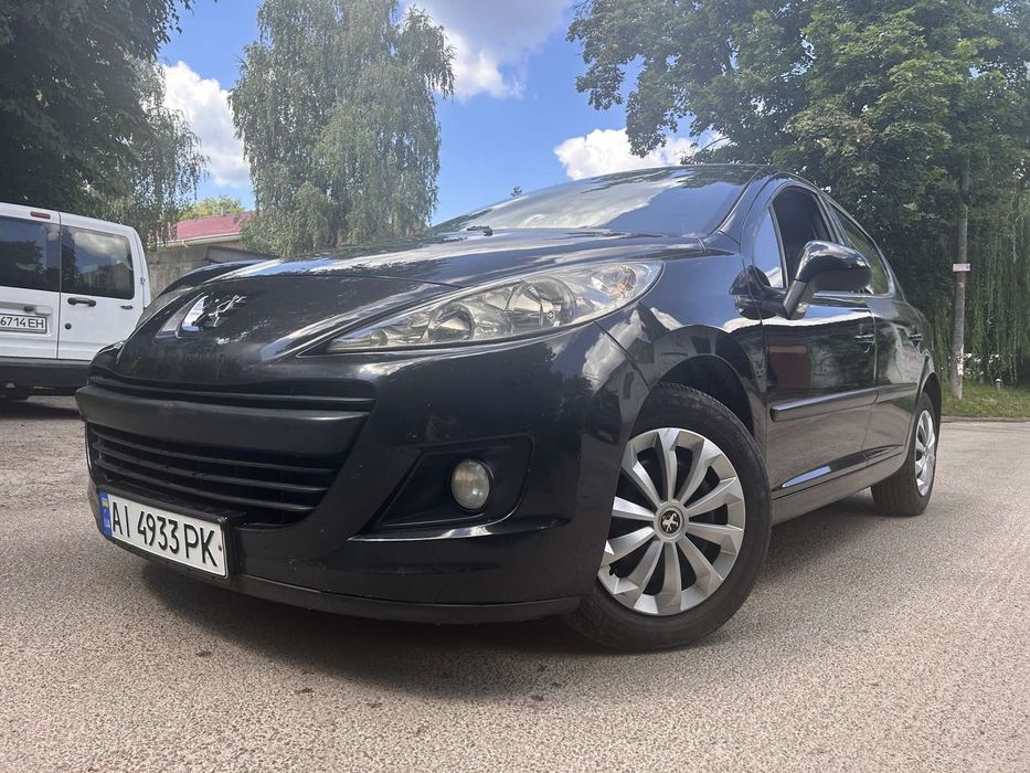 Продам PEUGEOT 207  2010 рік
