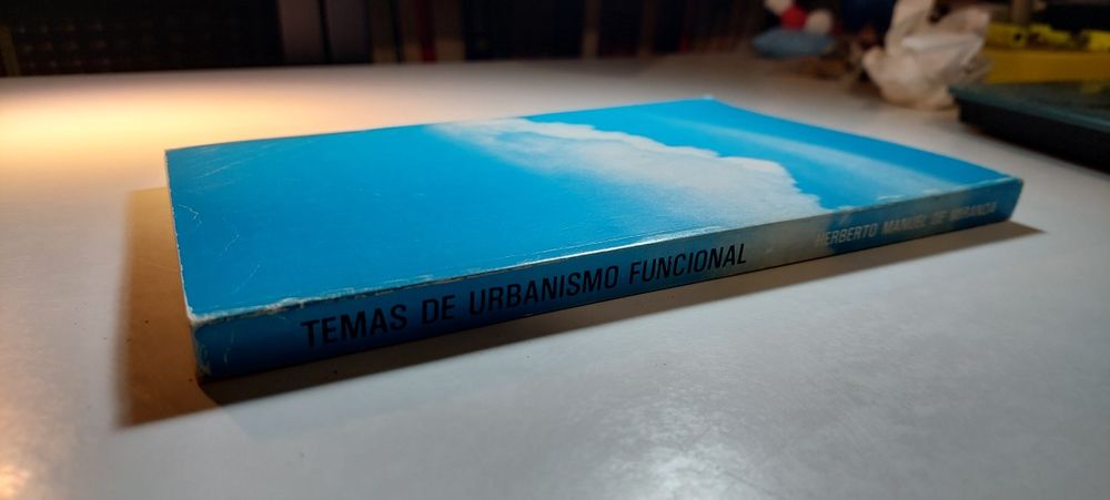 Temas de Urbanismo Funcional, Da Barraca ao Apartamento Urbano (1989)