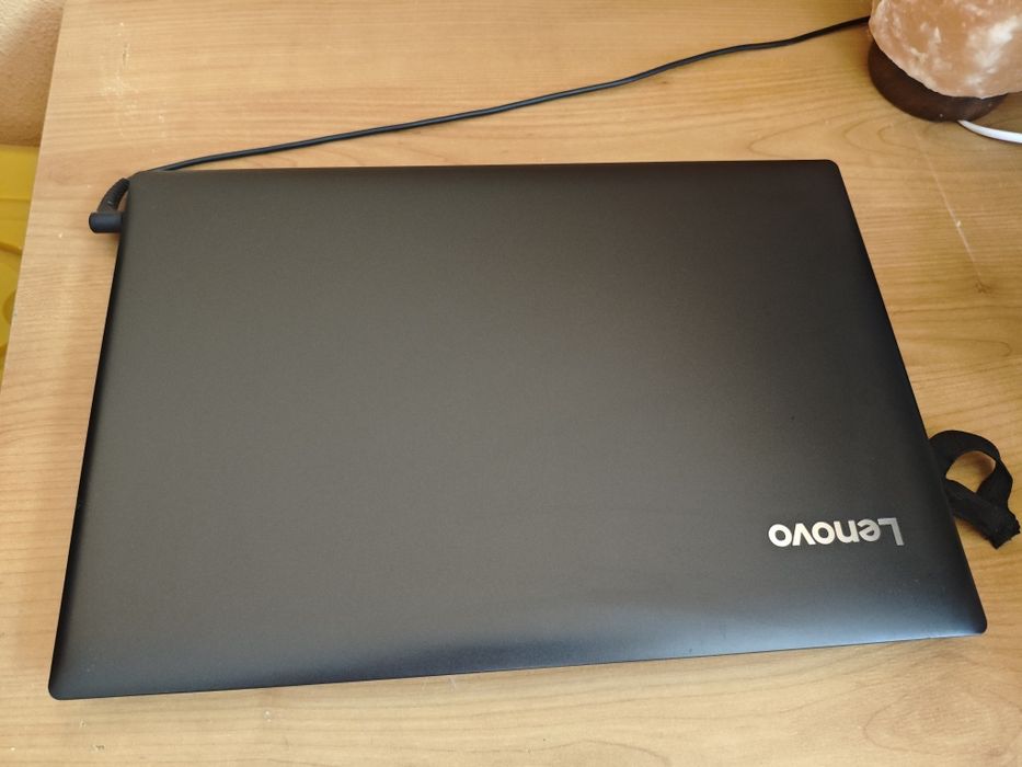 Lenovo ideapad 15 ( в ідеальному стані) 2gb відео, ssd 256, hdd 512