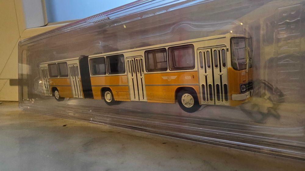 IKARUS 280.02 Brekina 1:87 w gablotce