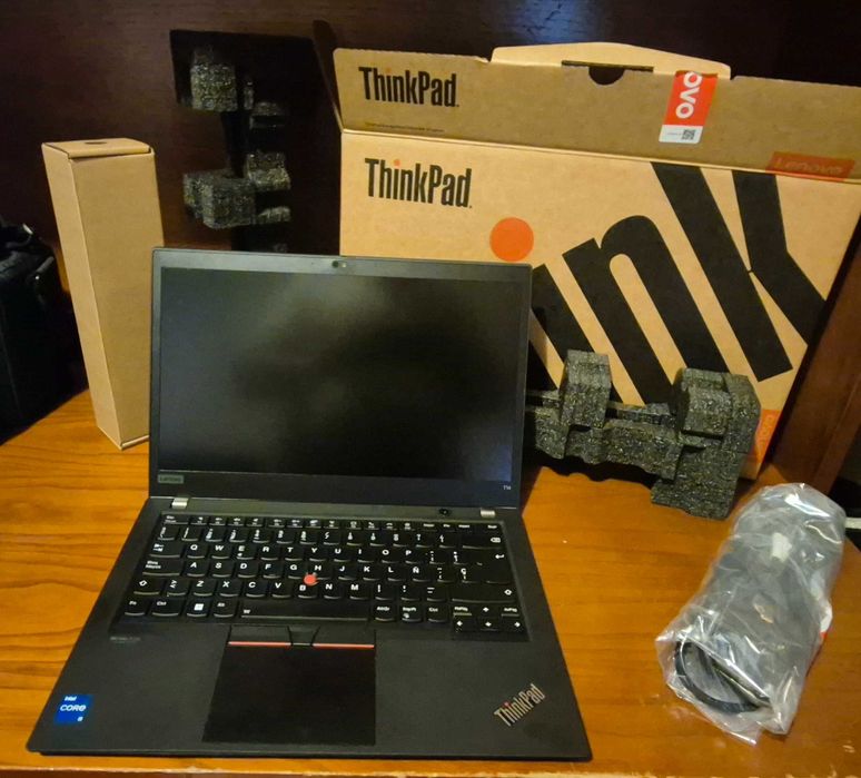 Lenovo ThinkPad T14 Gen 2 - i5 11ª Geração | 16GB | Ecrã 4K UHD