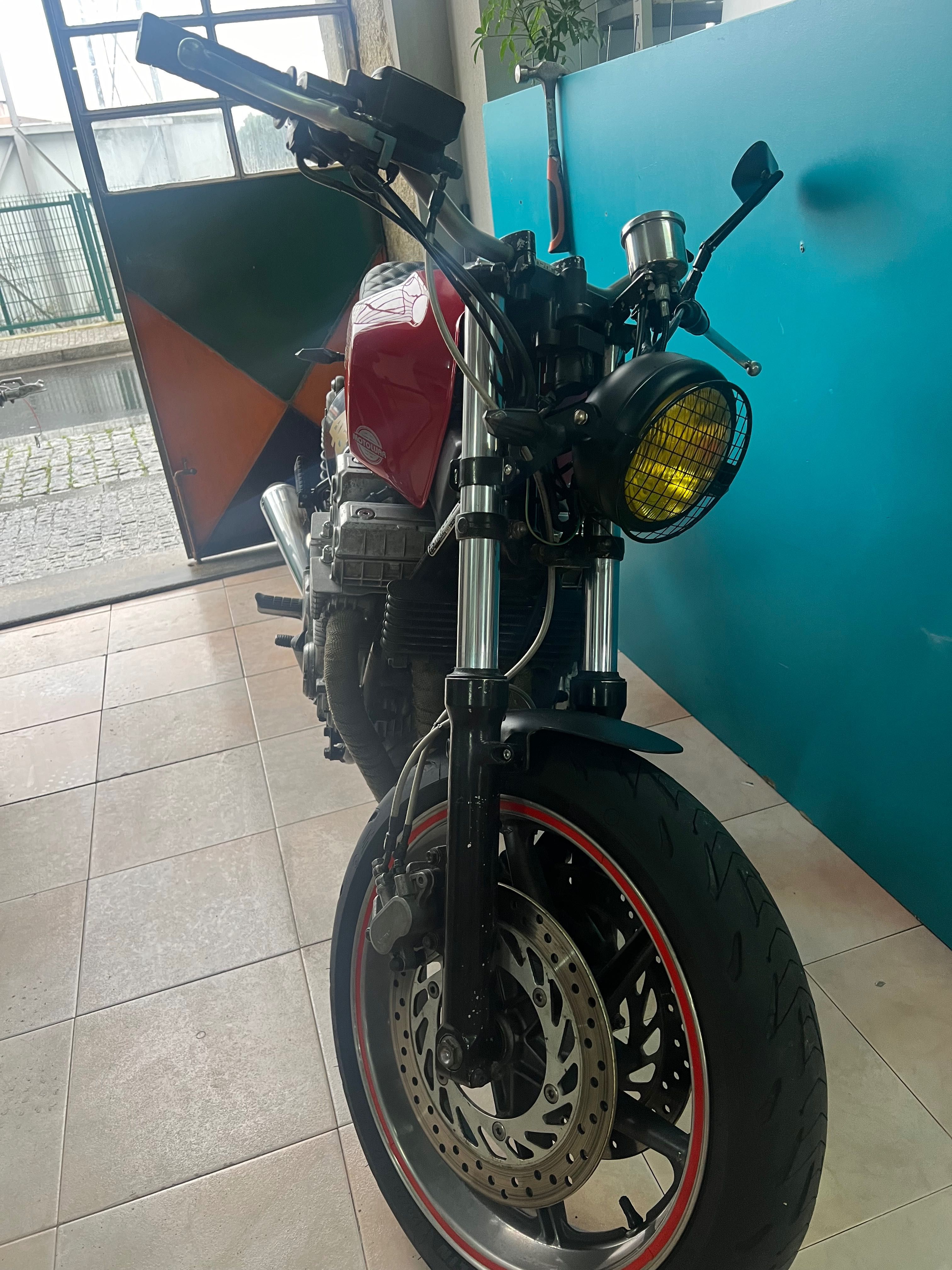 Honda CB750 Café Racer Custom
