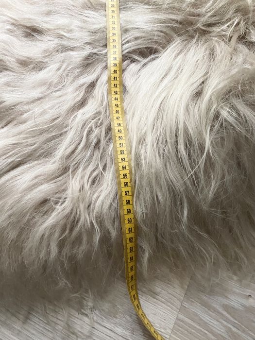 Skóra owcza islandzka długi włos beż/róż duża