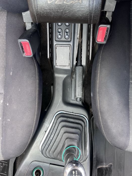 Ваз 21102, після зварювальних та покрасочних робіт