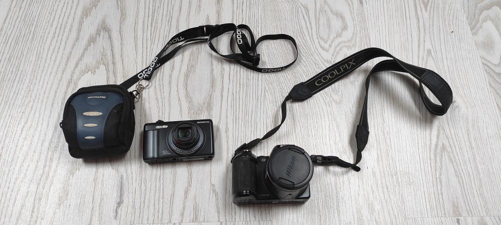 Aparaty fotograficzne + pokrowiec