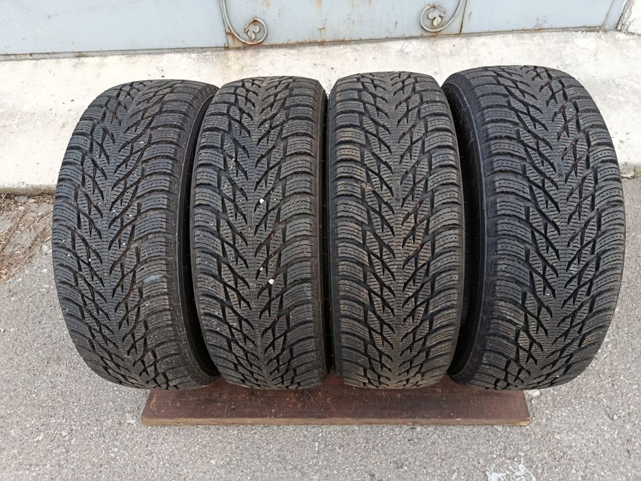 Продам 4 шини 205/60/16 96R Nokian Hakkapelitta R3