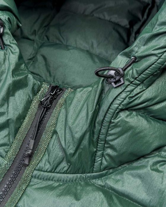 Пуховик STONE ISLAND 24FW 40324 Loom Woven Chambers Light Down Jacke