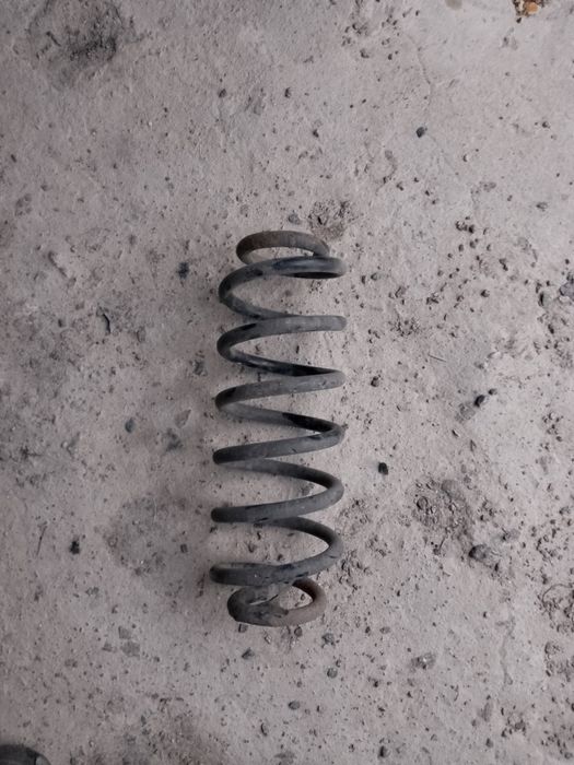 Продам пружину на пежо 307 універсал