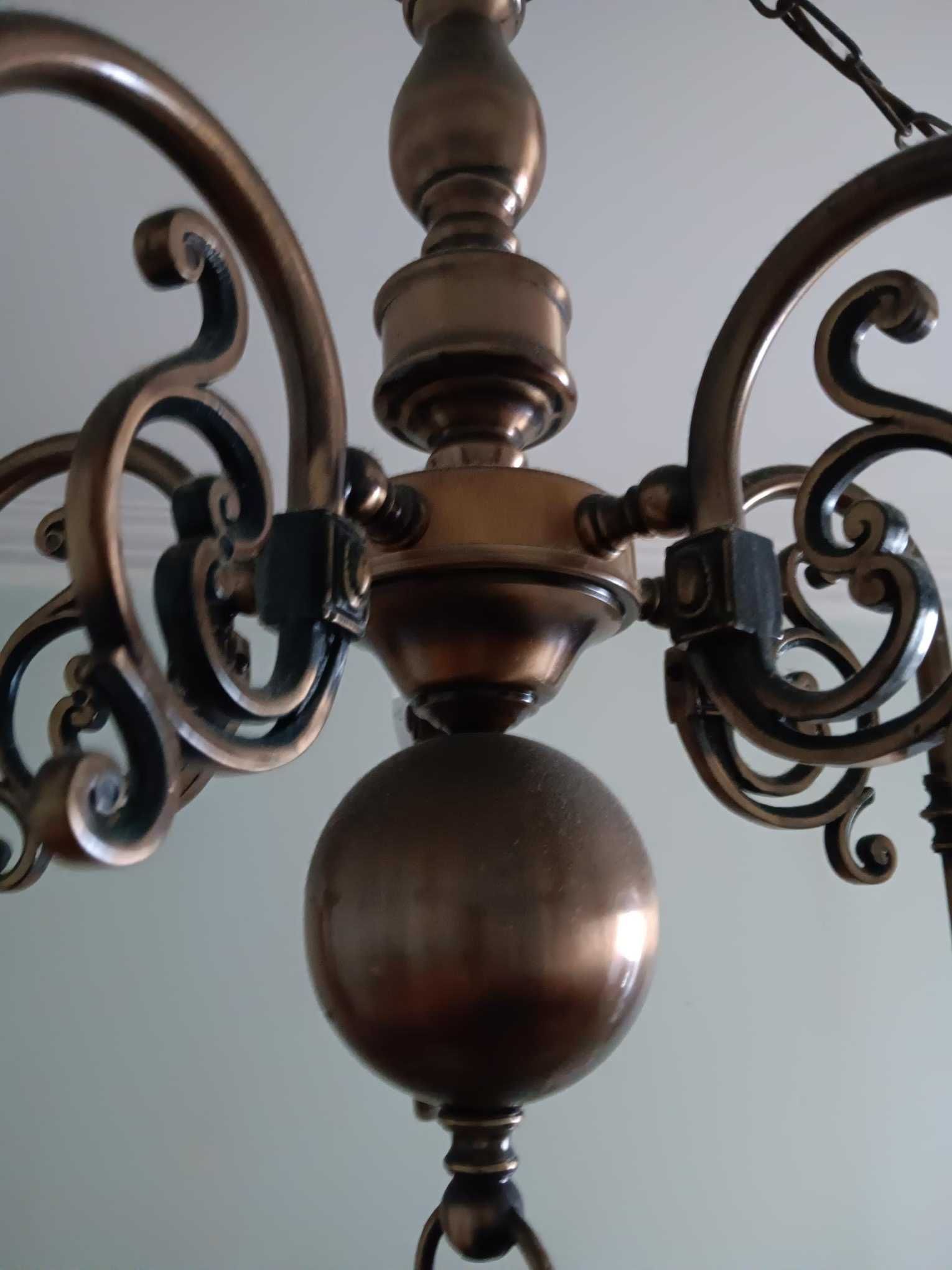 Lustre de sala estilo holandês