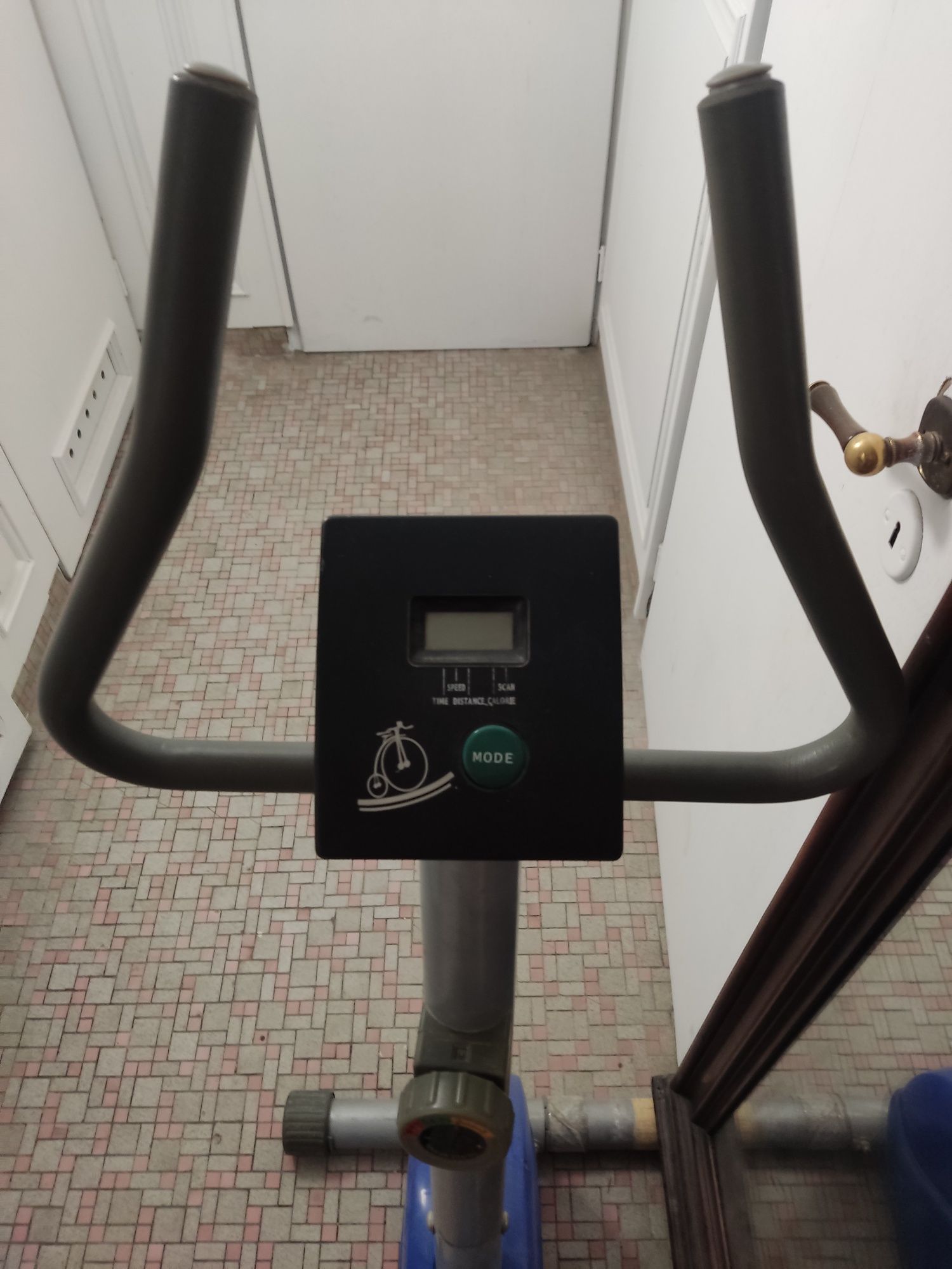 Rower stacjonarny - brak możliwości regulacji oporu