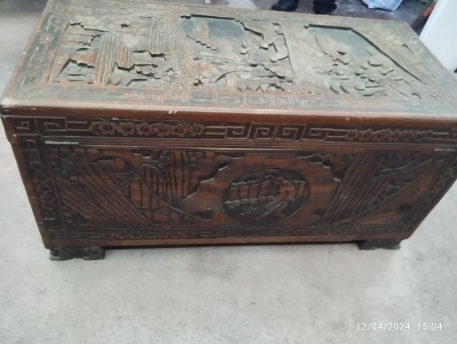 Arca de Enxoval Antiga