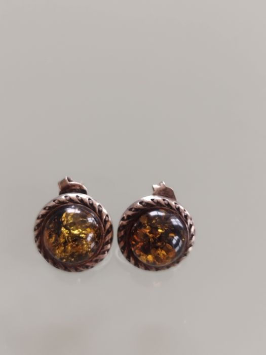 Lindos brincos de prata e âmbar