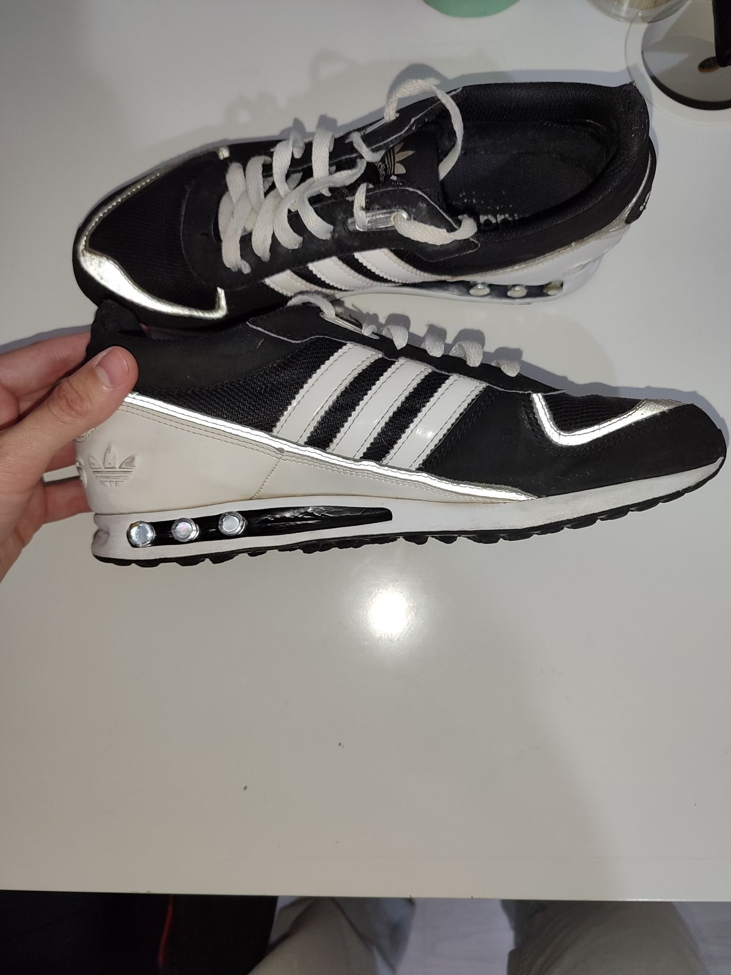 Tênis LA trainer adidas