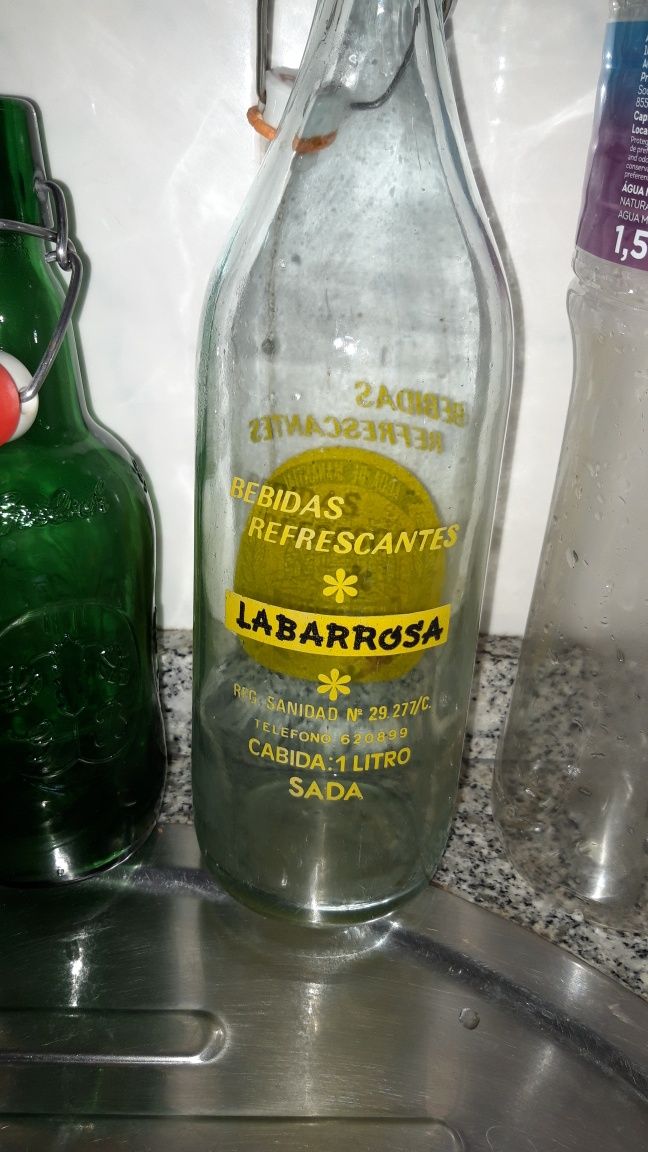 Garrafas pirogravadas