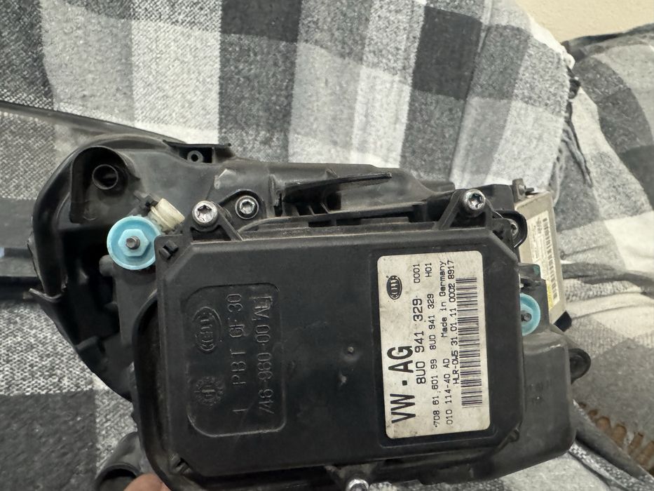 Фара ліва Touareg NF Європа, скло фари, маска фари