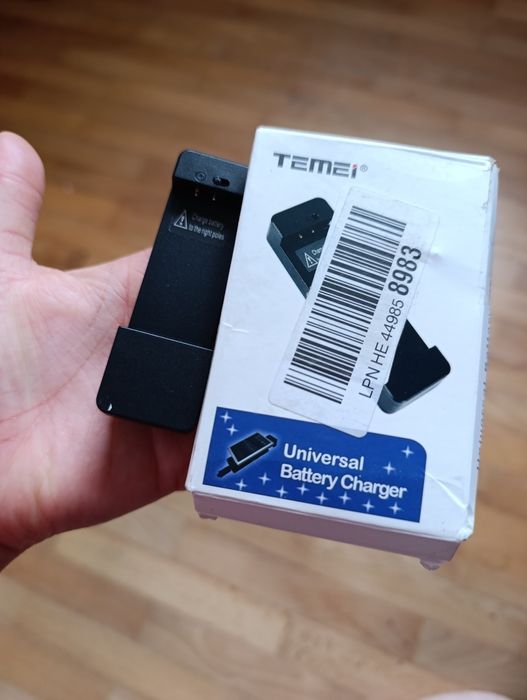 Ładowarka baterii do WSZYSTKICH telefonów komórkowych DC