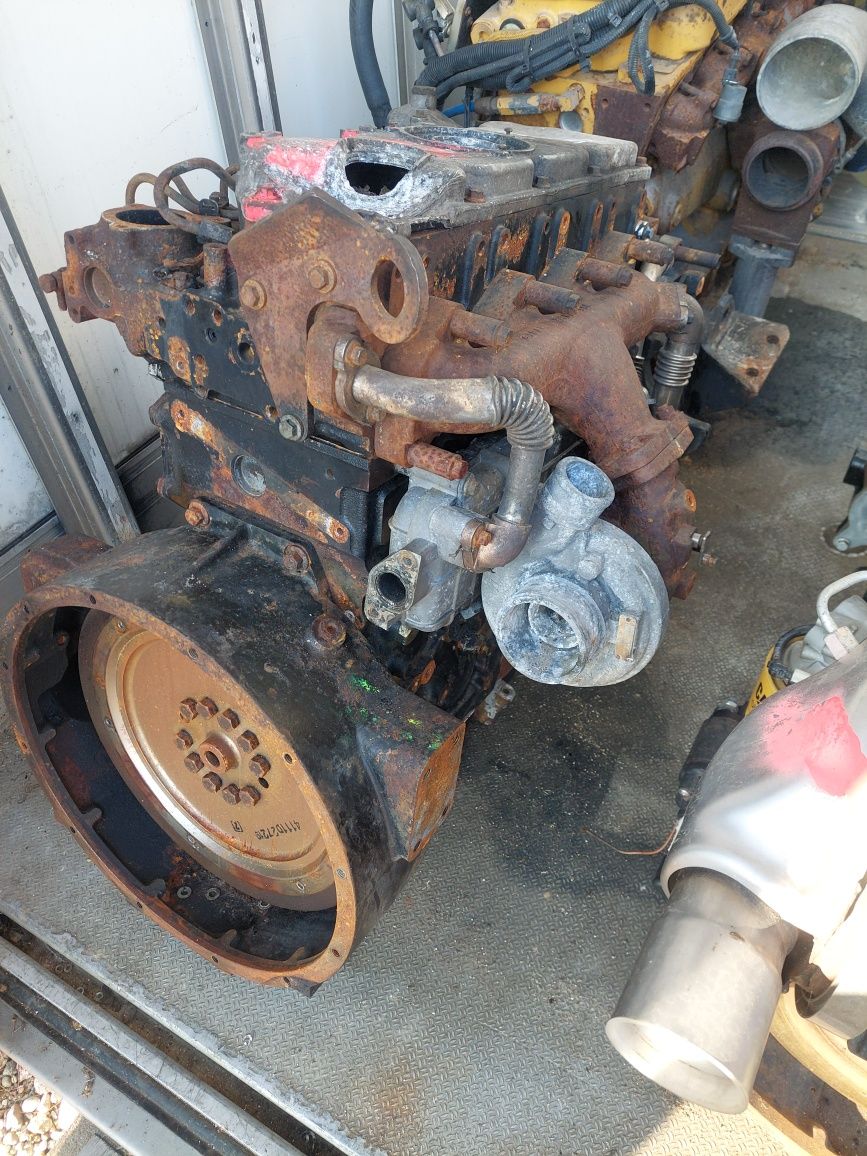 Silnik  cat c 4.4 acert