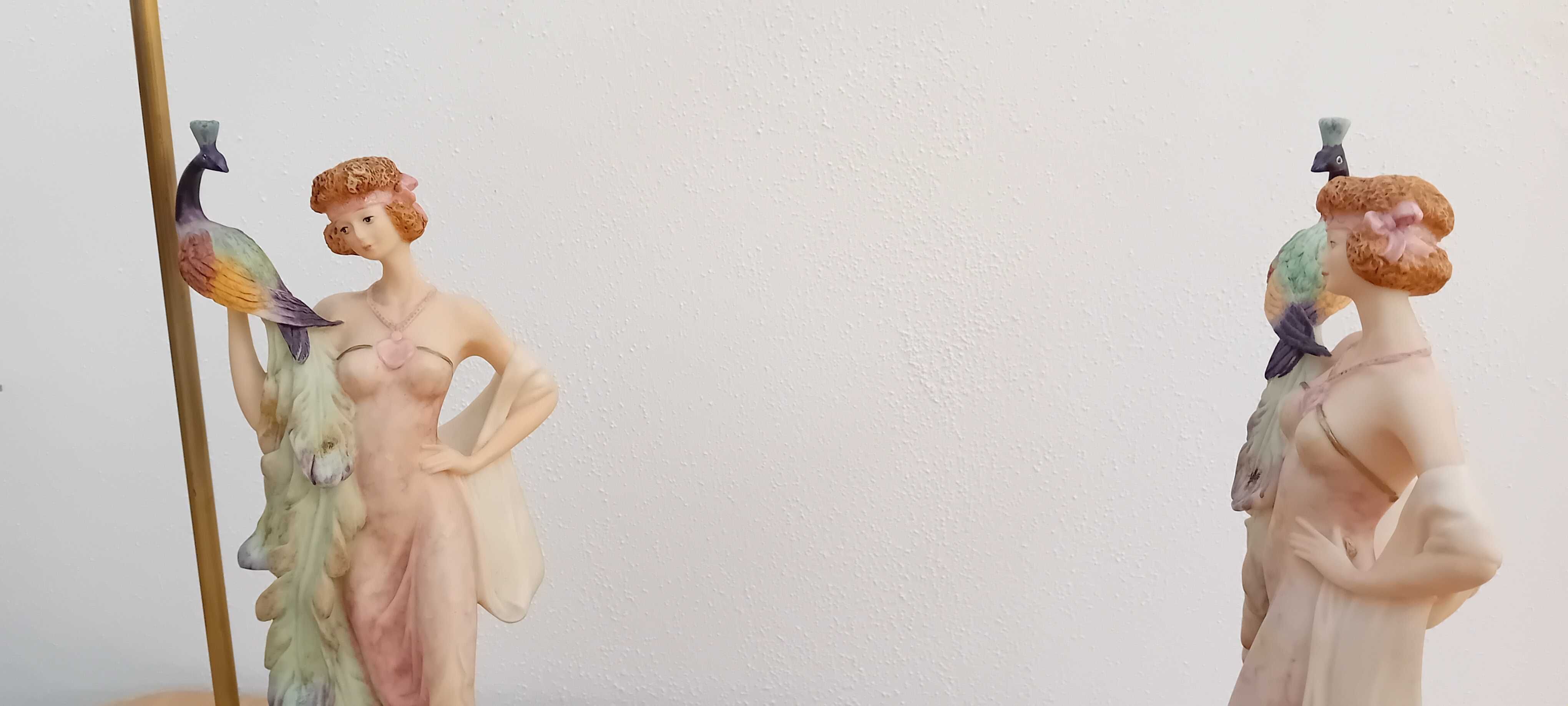 Candeeiro de mesa, com influência Art Déco