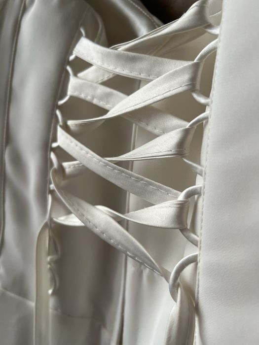 Продам весільньу сукнню