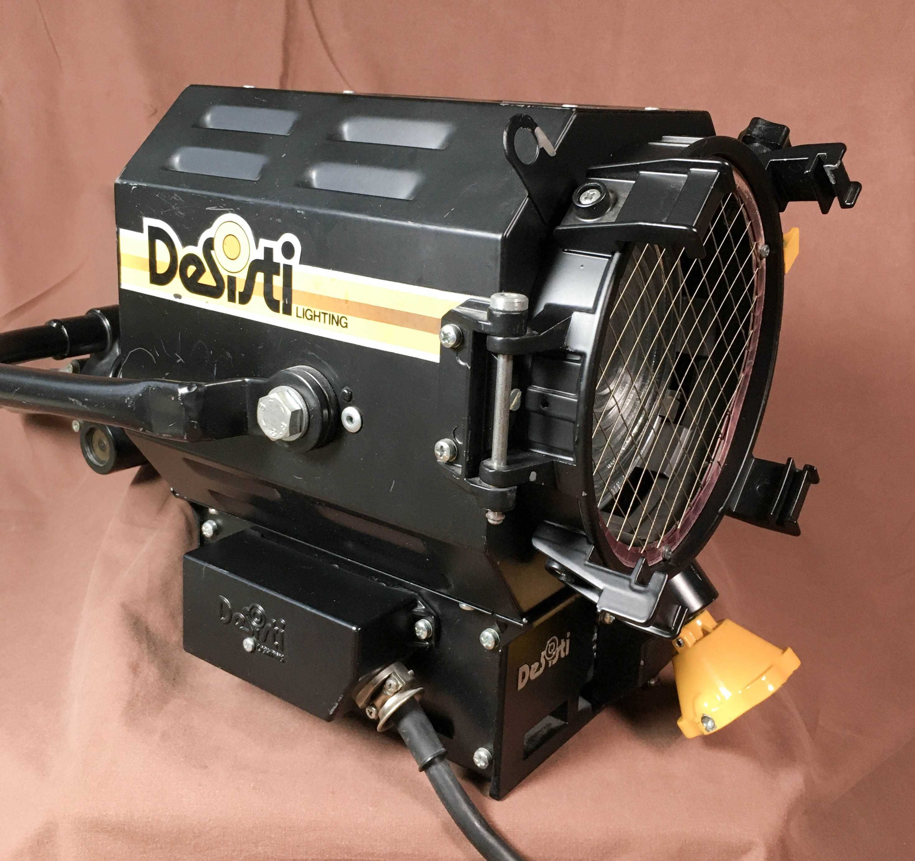 lampa filmowa studyjna sceniczna 1000W Desisti Leonardo 311 - fresnel