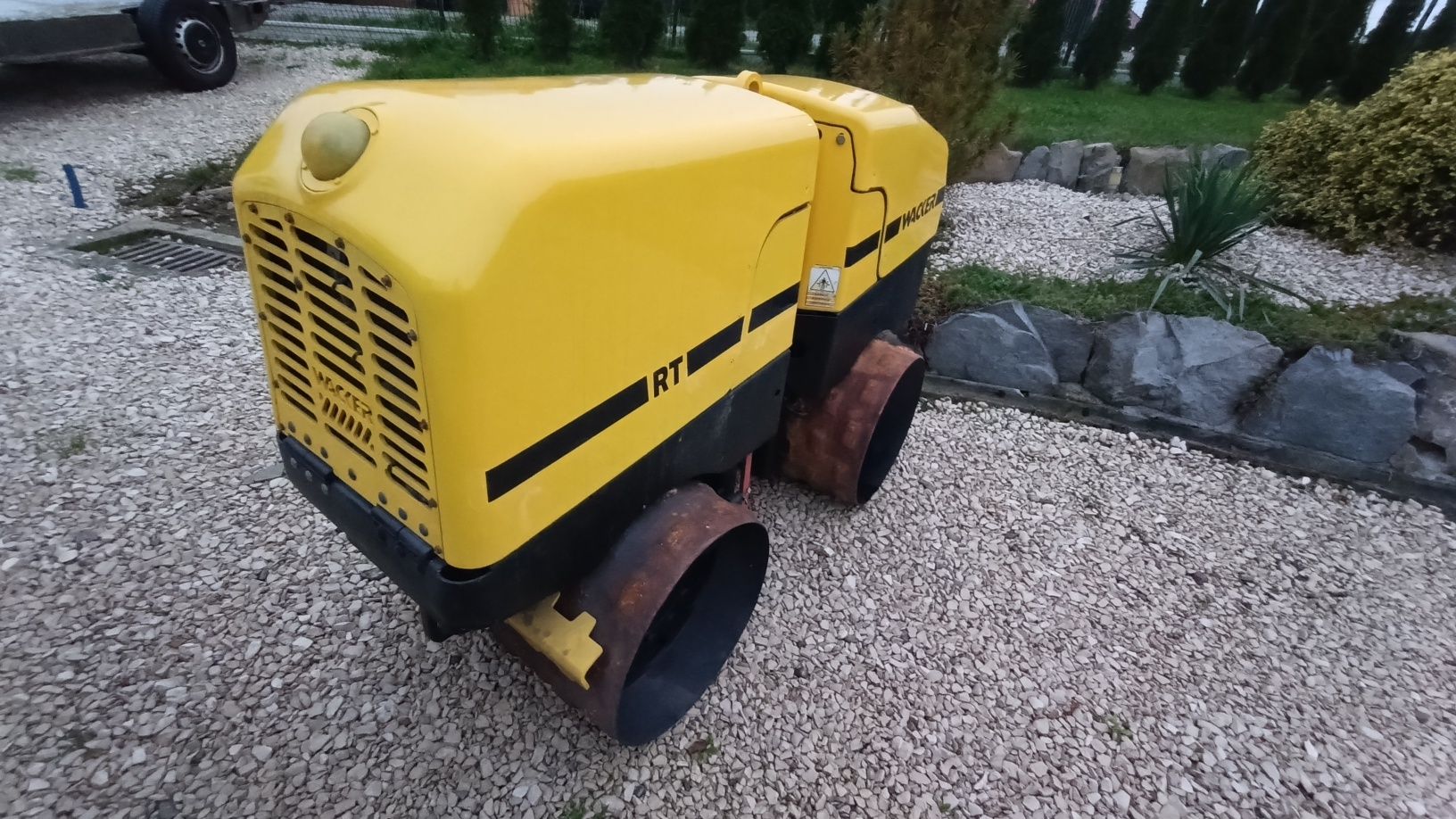 Wynajem minikoparki  koparki walca zagęszczarki ładowarki wozidła