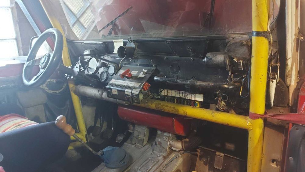 продається бойовий кінь!