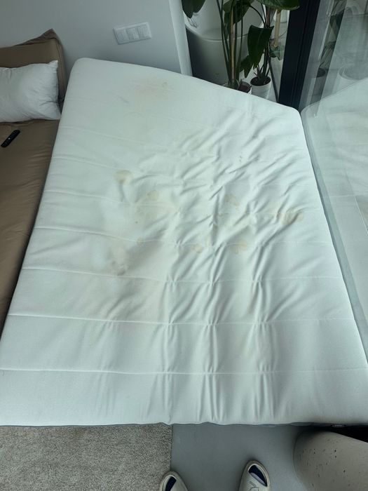 Vendo colchão com molas ensacadas