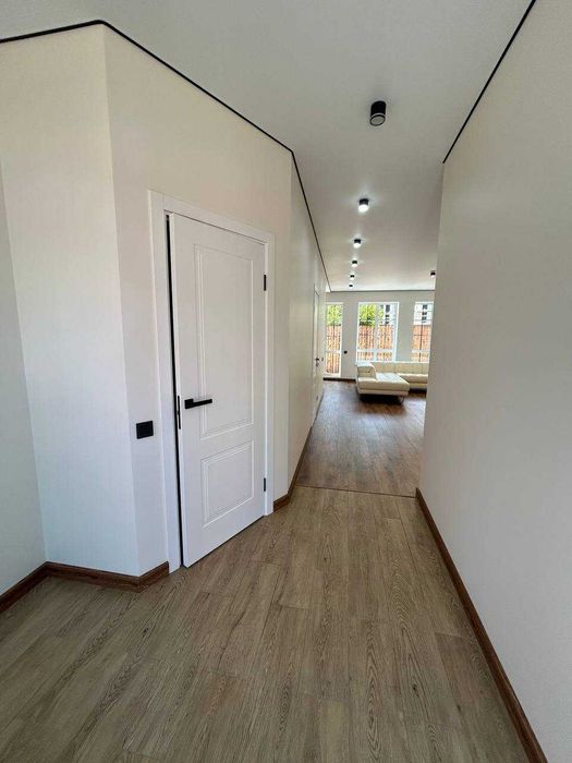 Продаж ТаунХаусу  з ремонтом та меблями