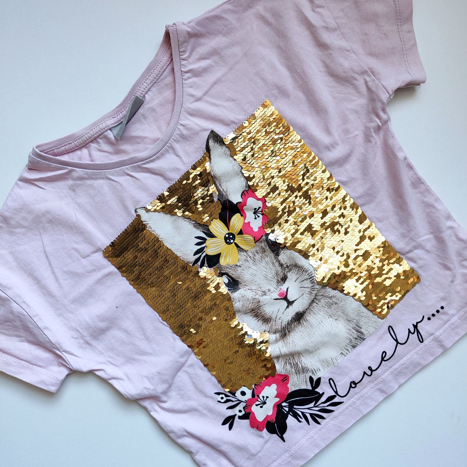 Bluzka t-shirt dla dziewczynki crop top cekiny królik 122