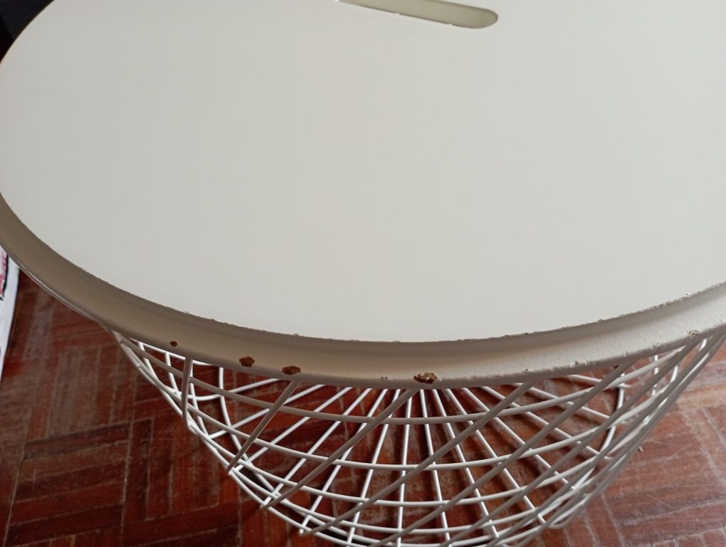 Mesa de Arrumação KVISTBRO IKEA 
KVISTBRO 
Mesa de arrumação, branco,