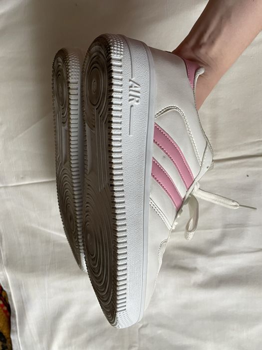 жіночі білі кросівки