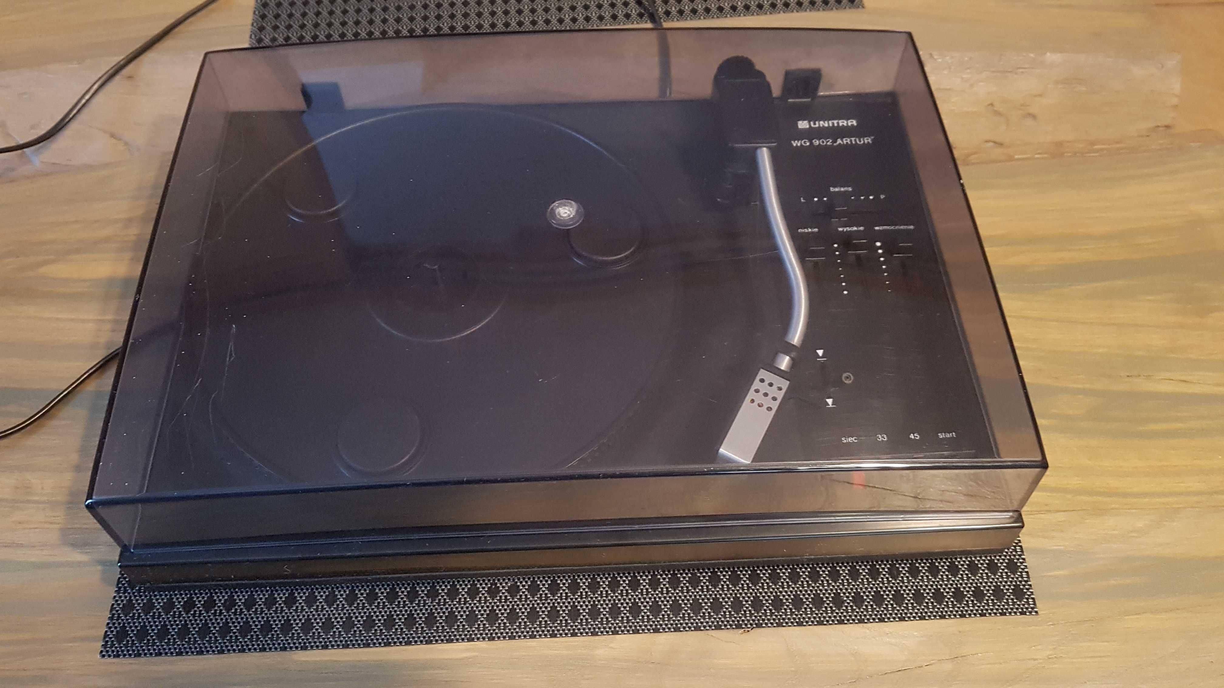 Gramofon Artur, Unitra WG902.