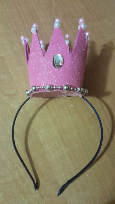 Корона різних кольорів