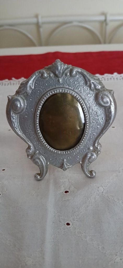 Moldura vintage, usada